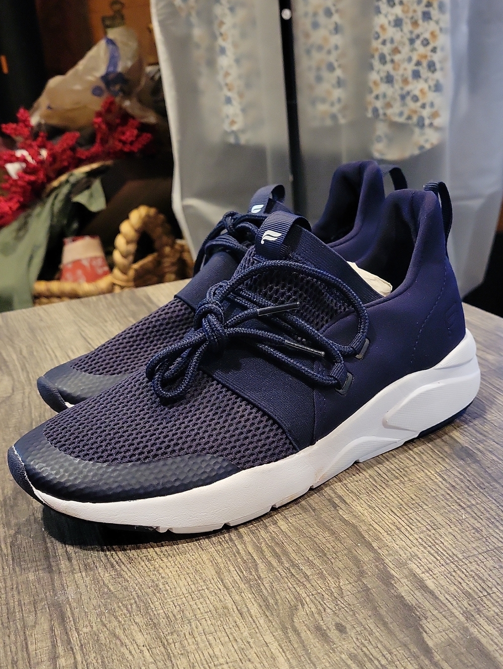 Fabletics Navy Blue Sz.8.5 NWOT Zuma 3/Studio Athletic Sneakers,Nice!